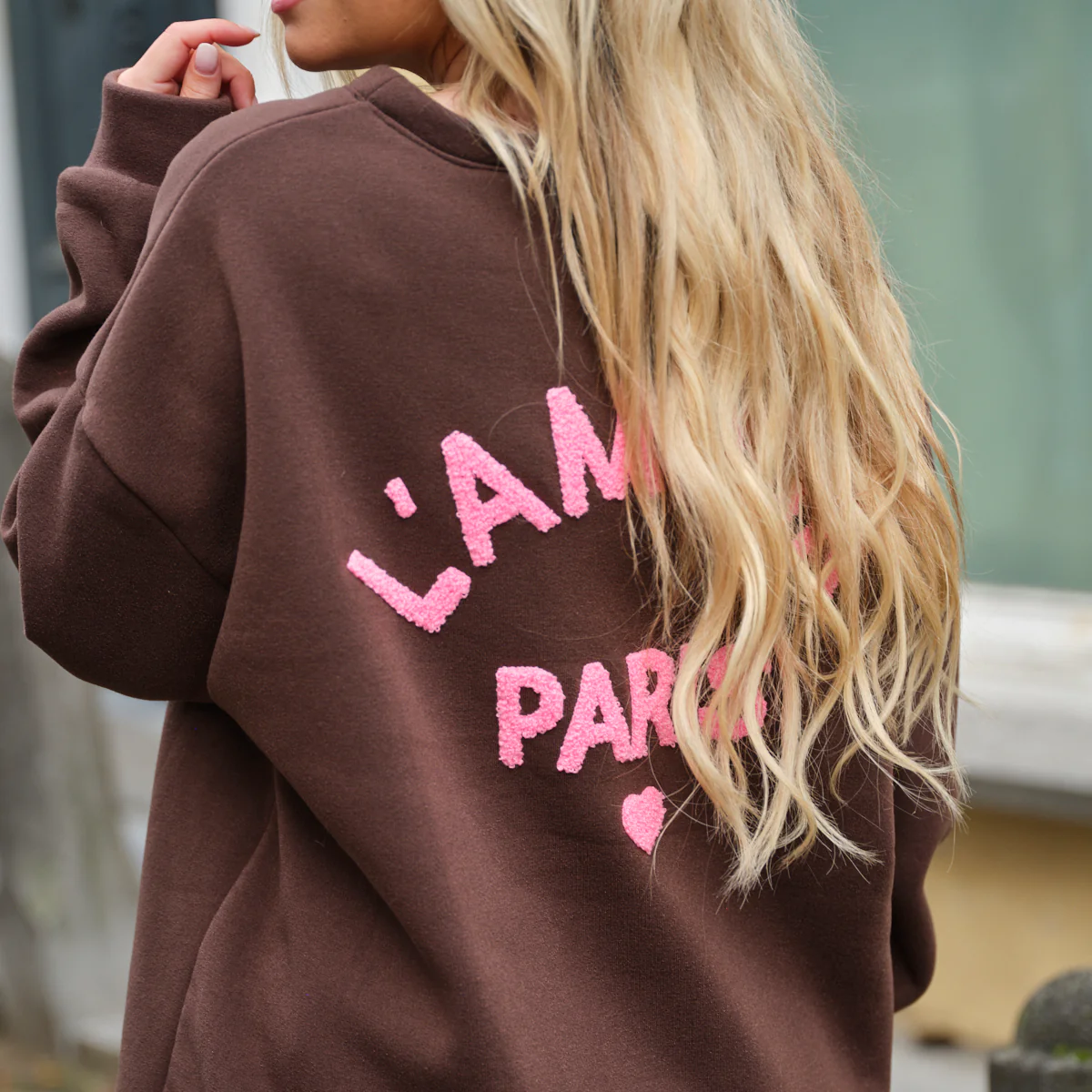 Amour Paris sweater bruin - Image 6