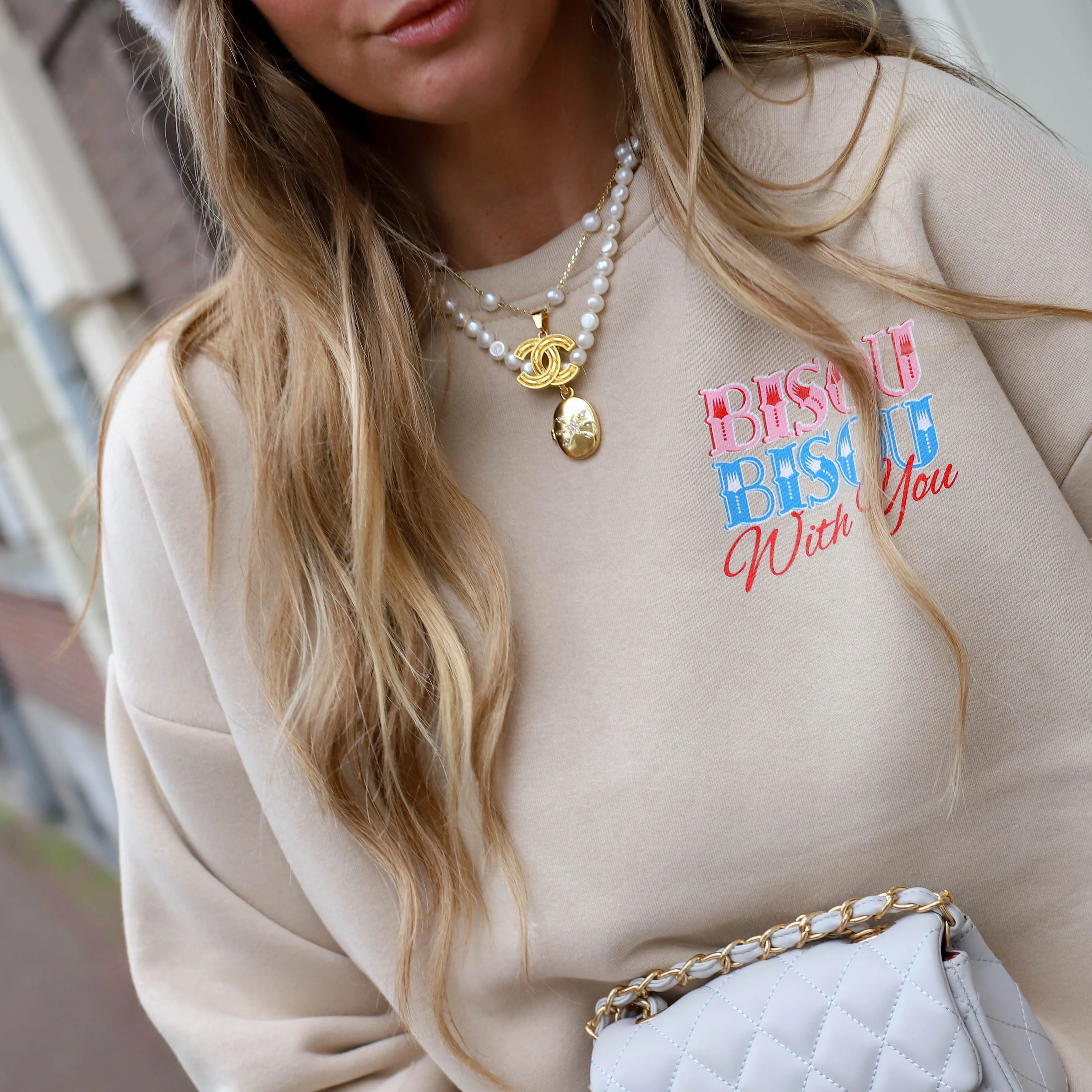 Bisous bisous sweater beige - Image 5