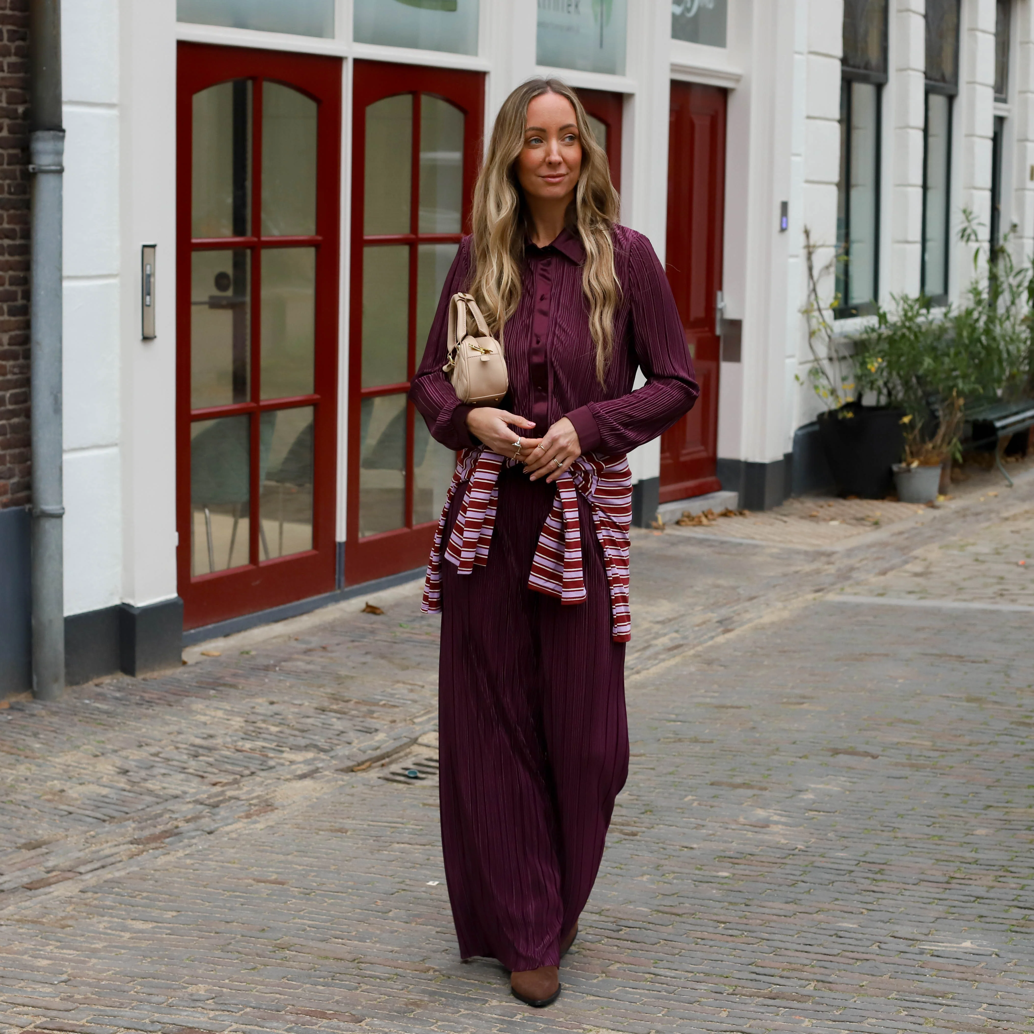Nora wide pants wine tasting red - Image 4