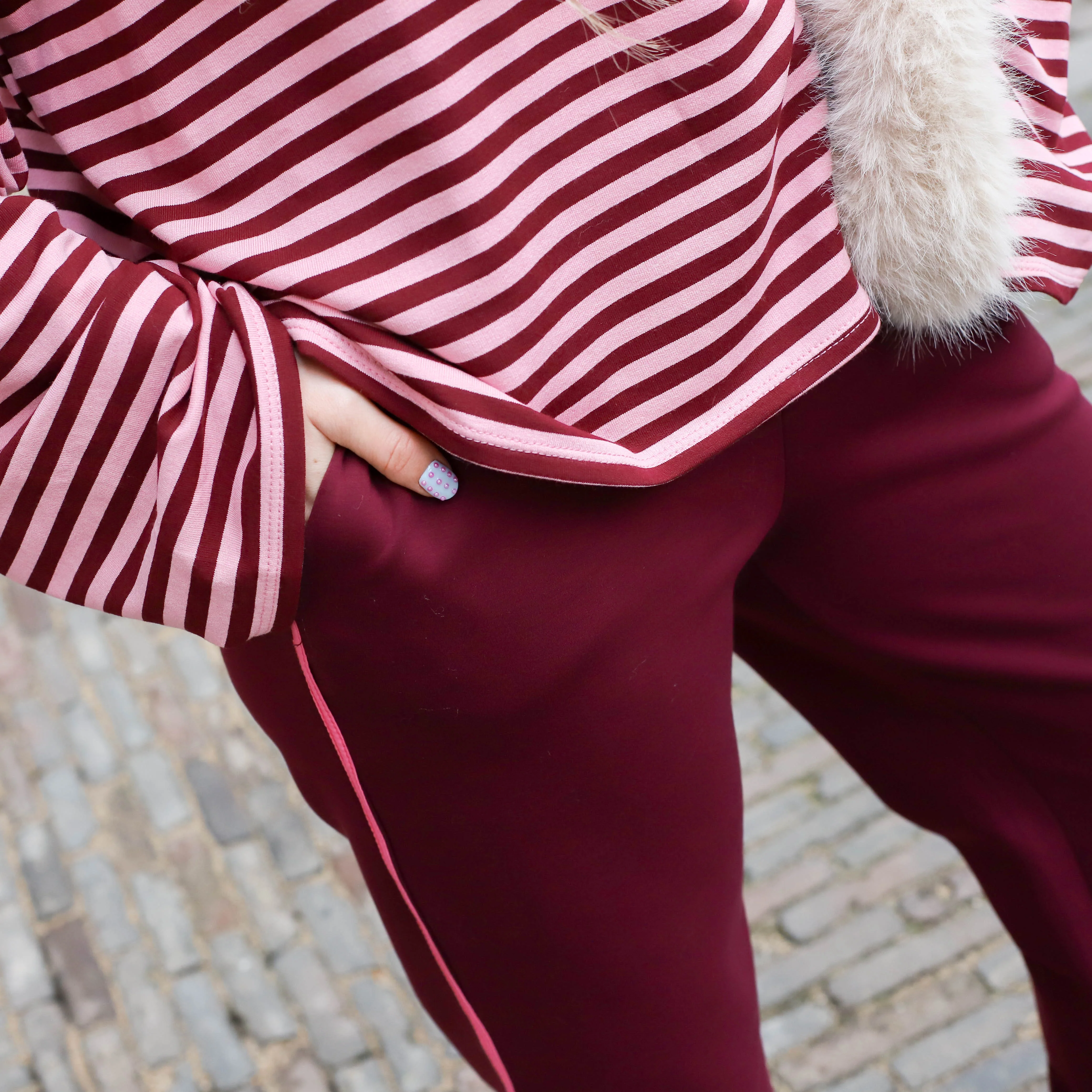 Pantalon burgundy roze bies - Image 2