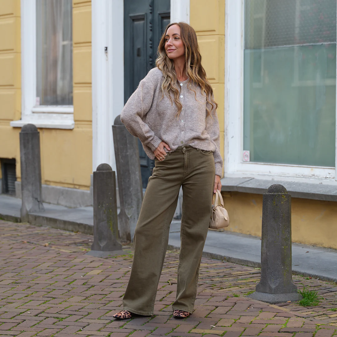 Silke wide jeans military olive - Image 8